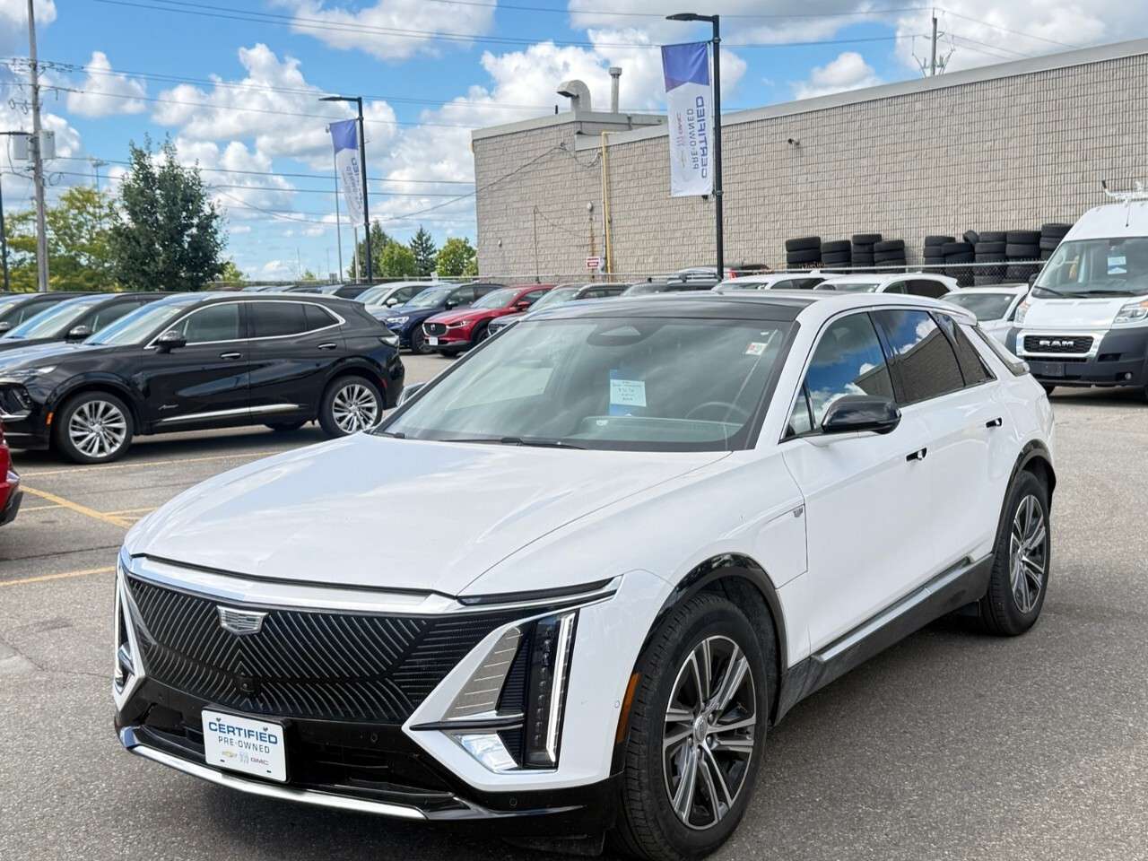 2024 Cadillac Lyriq 4dr Luxury w/1SD