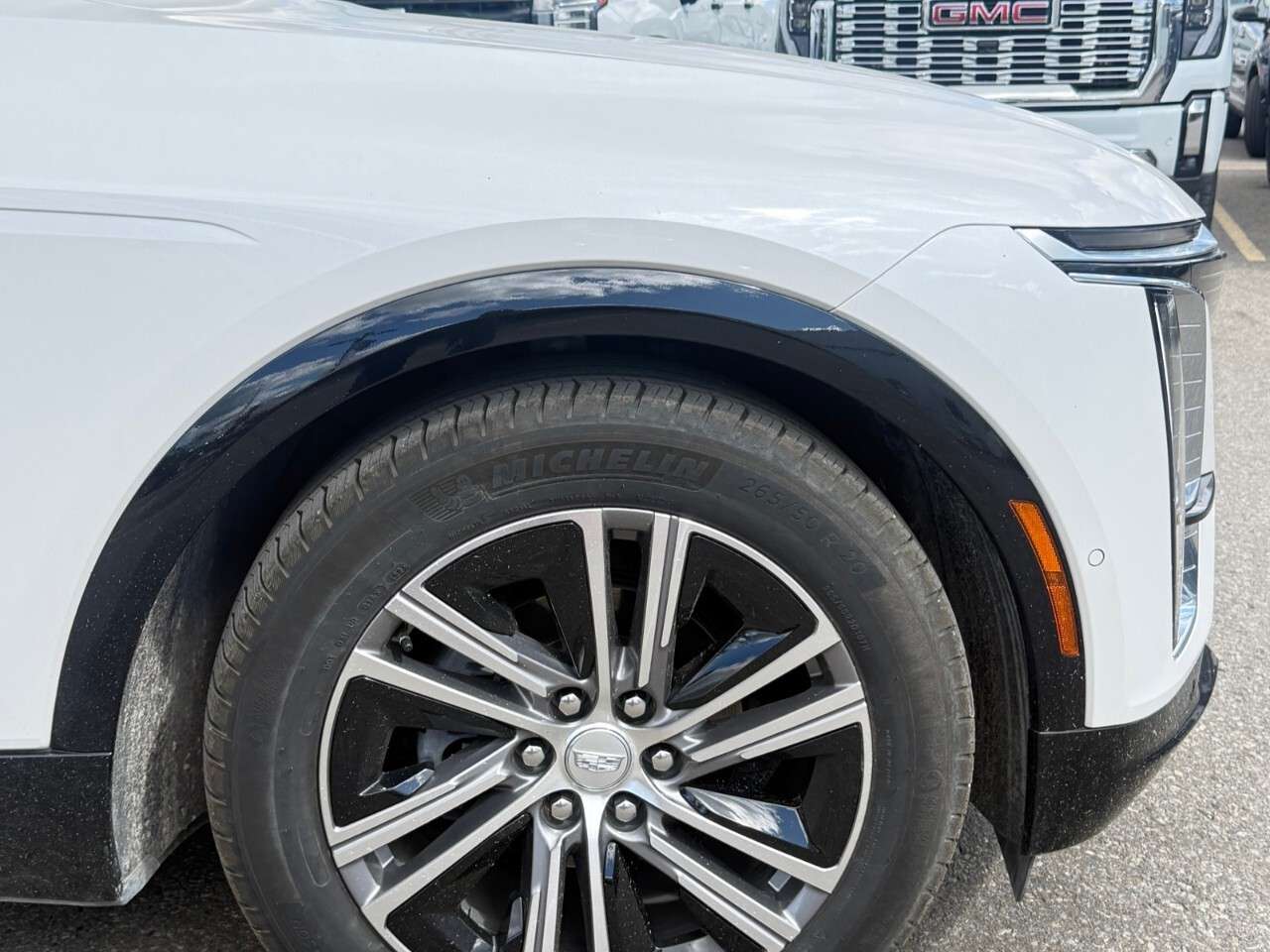 2024 Cadillac Lyriq 4dr Luxury w/1SD — снимка 1