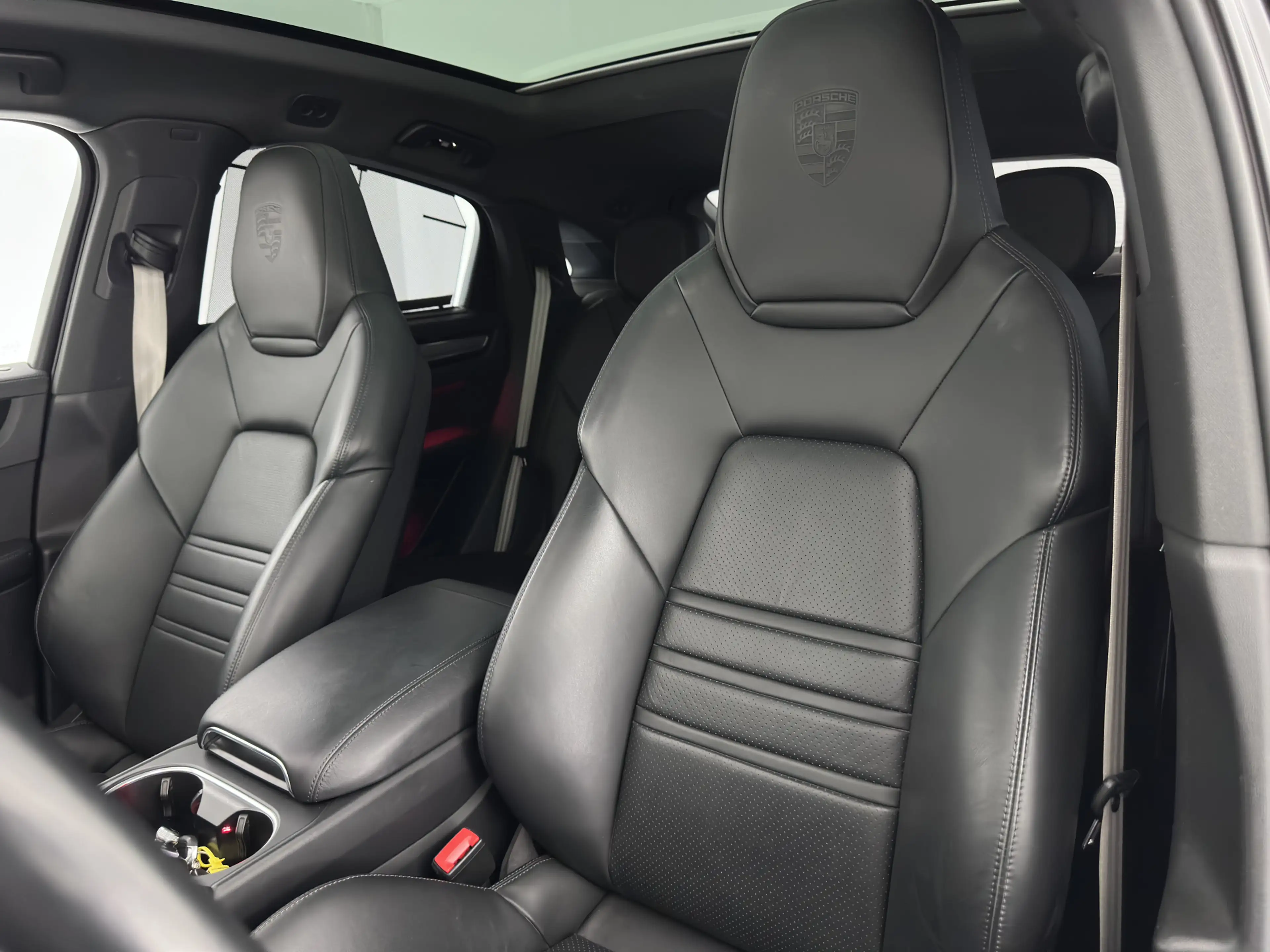 Porsche Cayenne Coupé 3.0 E-Hybrid Platinum Edition (Plug-In) {SoH — photo 8