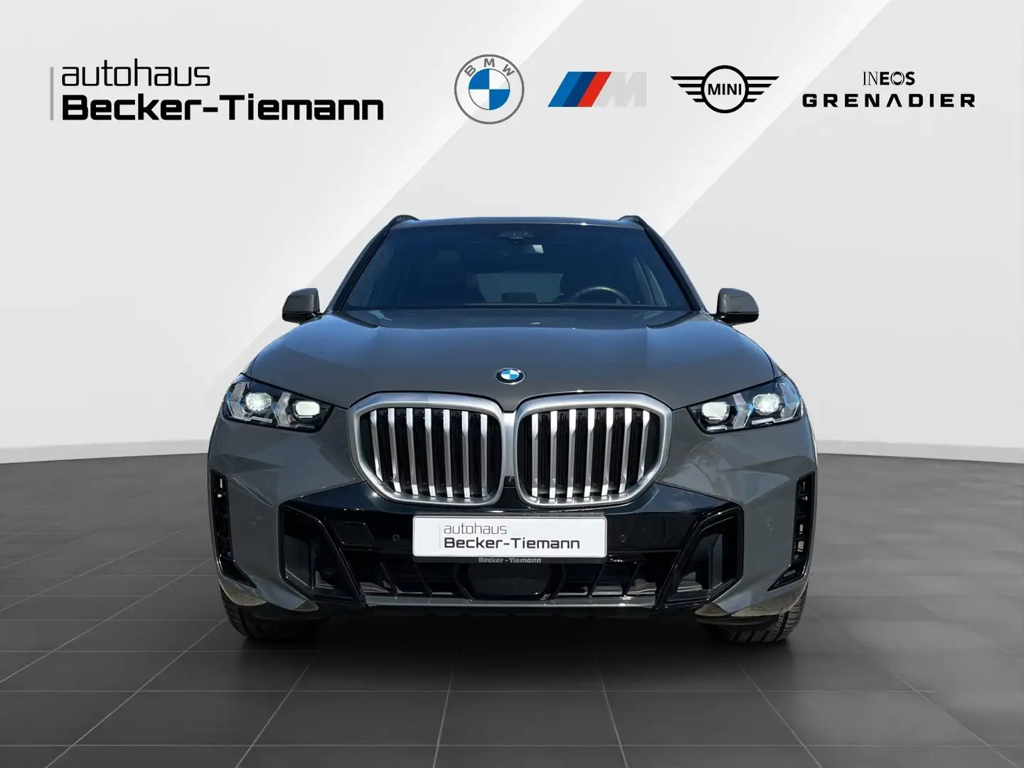 BMW X5 xDrive40d NP:118.740,- M Sport Standhz Pano AHK Dr Grau - 2