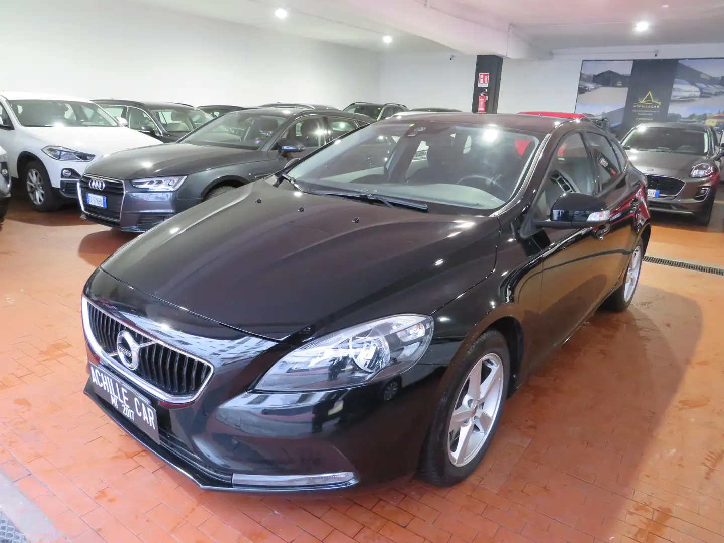 Volvo V40 2.0 d2 Business geartronic my19 * PREZZO REALE * Fekete - 1