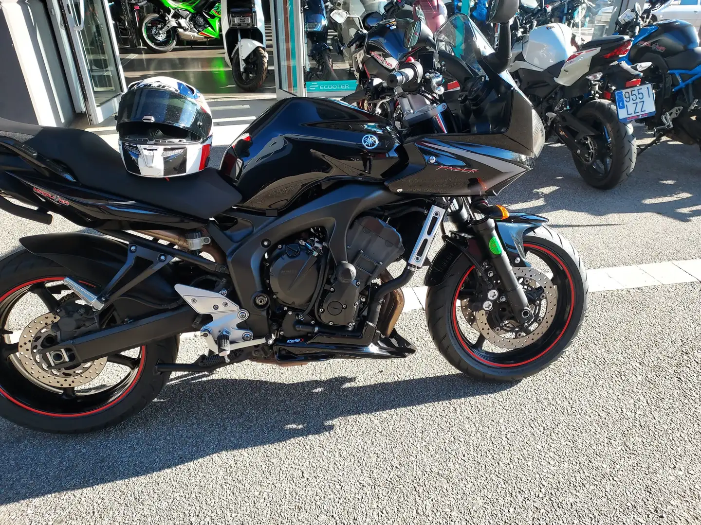 Yamaha FZS 600 FAZER S2 Negro - 2