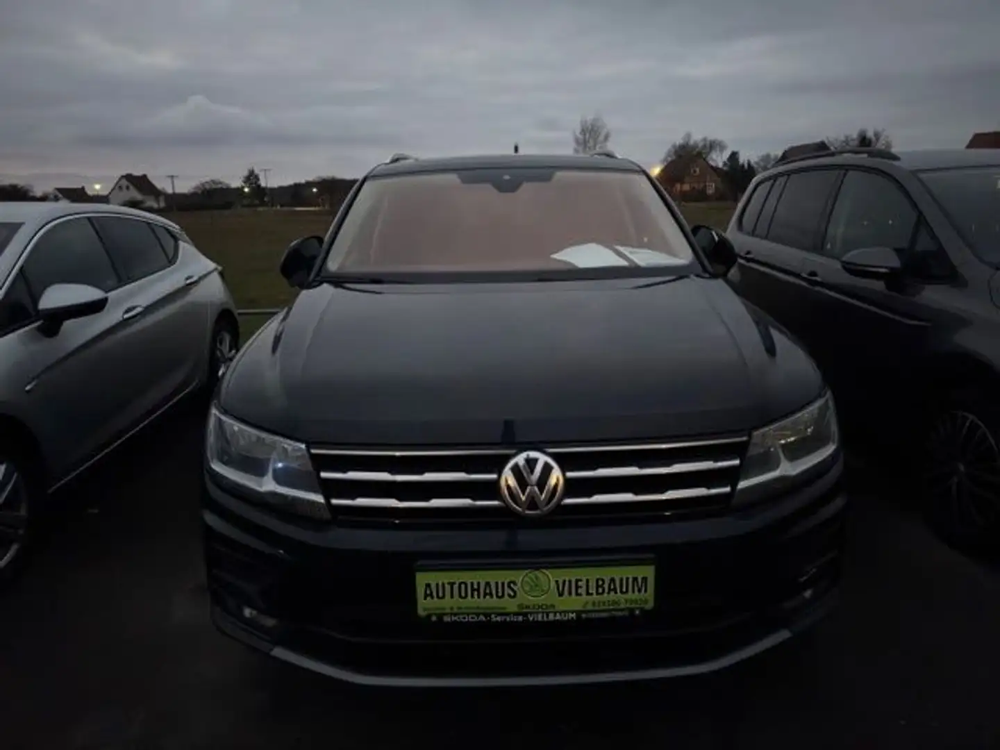 Volkswagen Tiguan Allspace 1,5 TSI DSG  AHK-Pano-ACC-Kamera Noir - 1