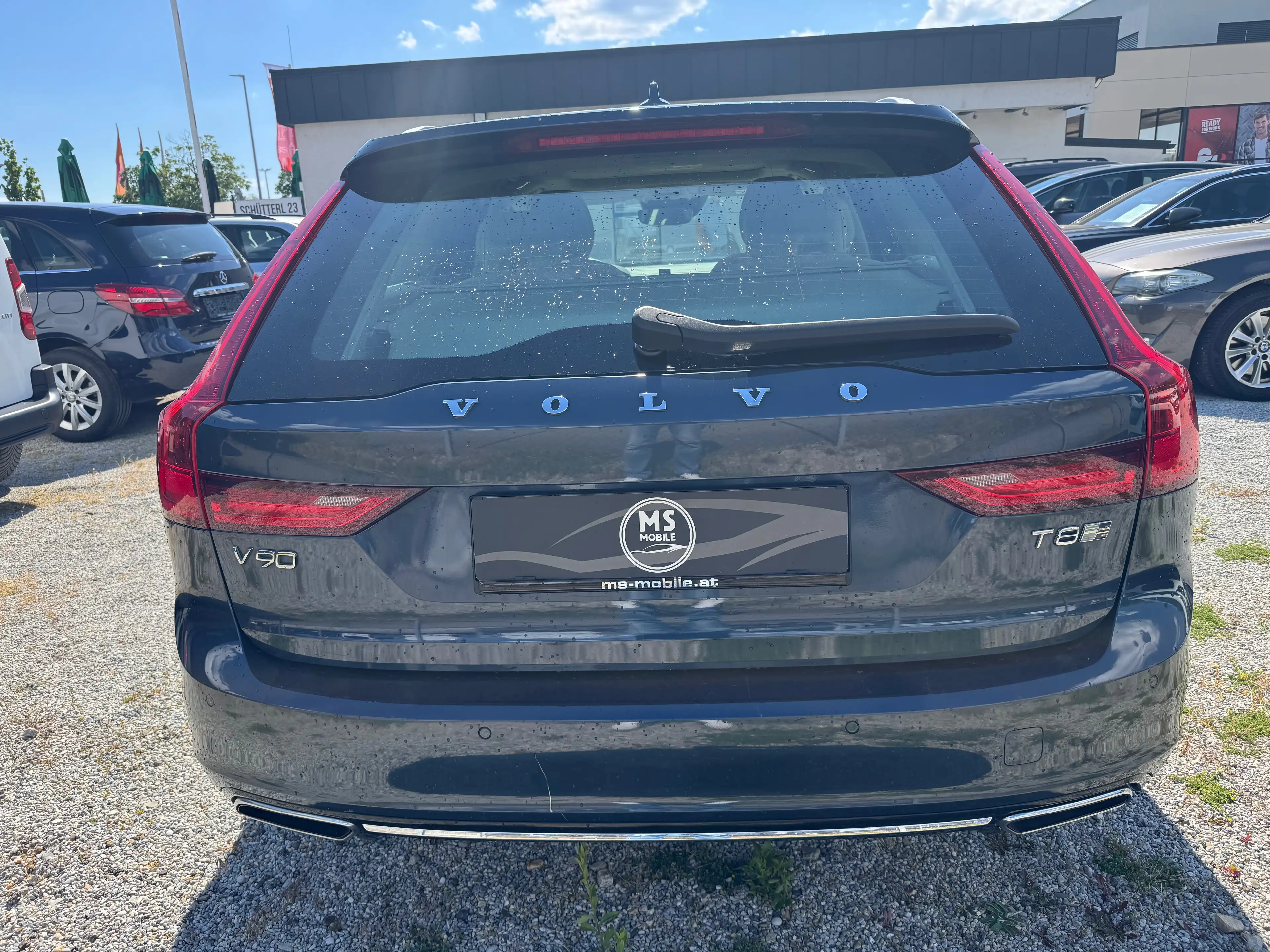Volvo V90 Inscription Plug-In Hybrid AWD — photo 13