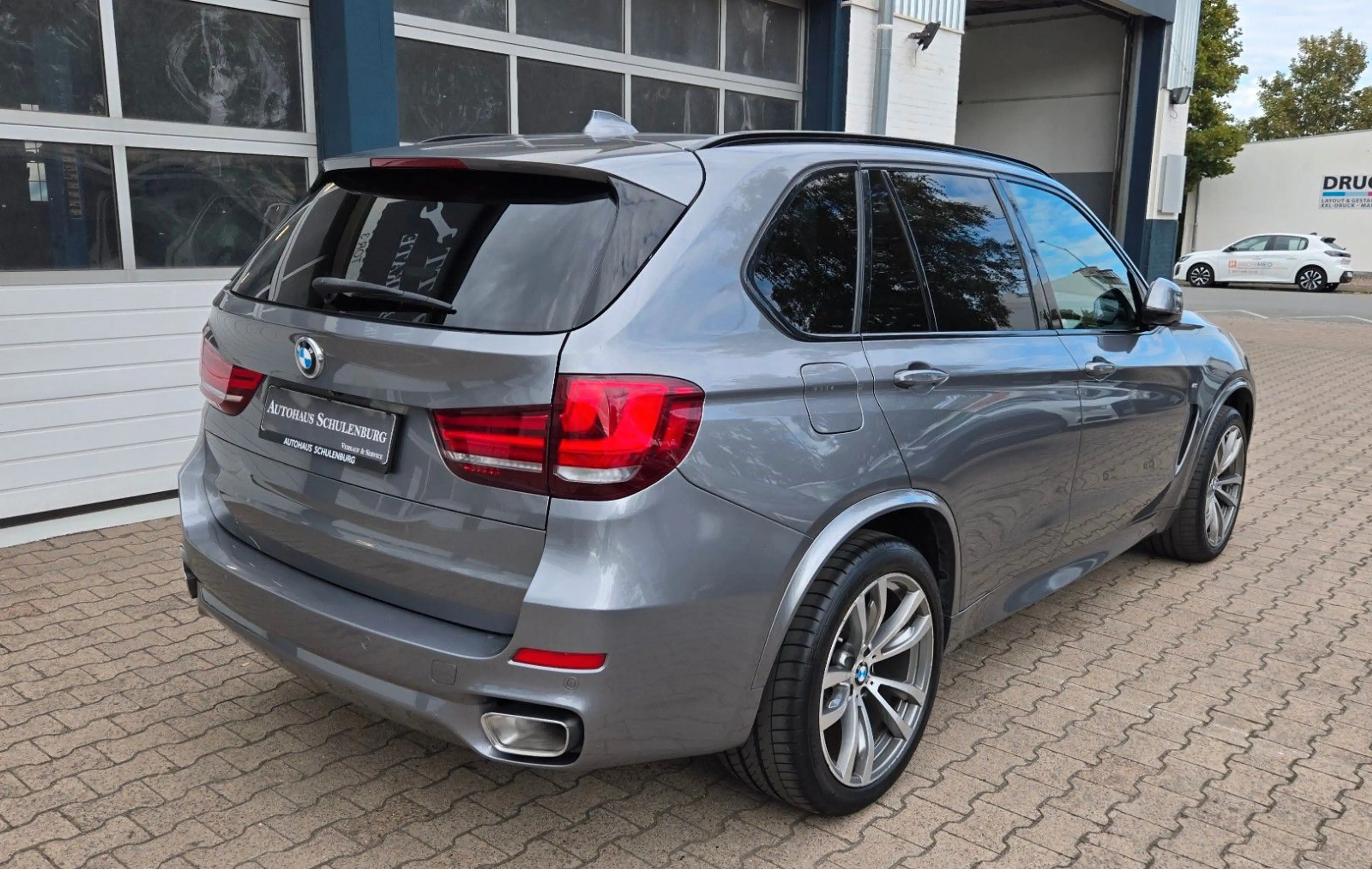 BMW X5 xDrive 25d M Sport 7-Sitze Standheiz.Panorama — photo 8