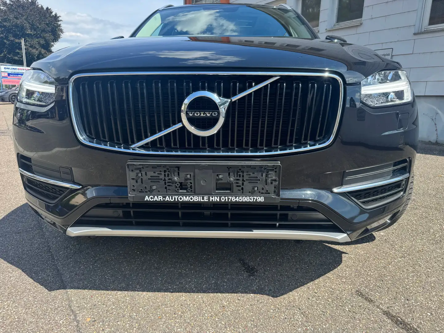 Volvo XC90 Momentum AWD 7 Sitzer R-Kamera Acc Pano Schwarz - 1
