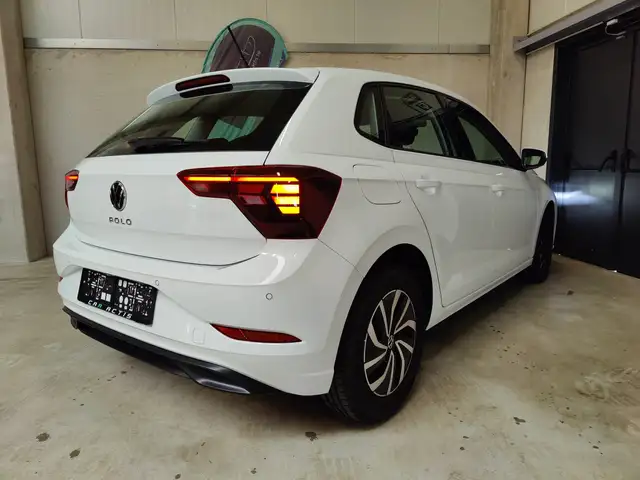 Volkswagen Polo view 7