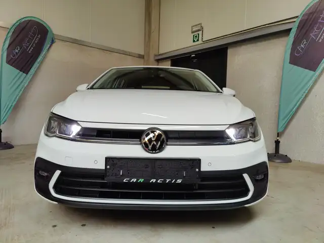 Volkswagen Polo view 2