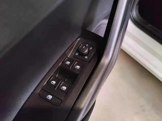 Volkswagen Polo view 23