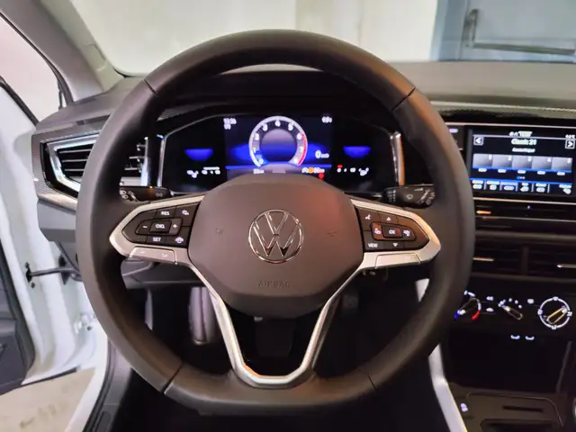 Volkswagen Polo view 10