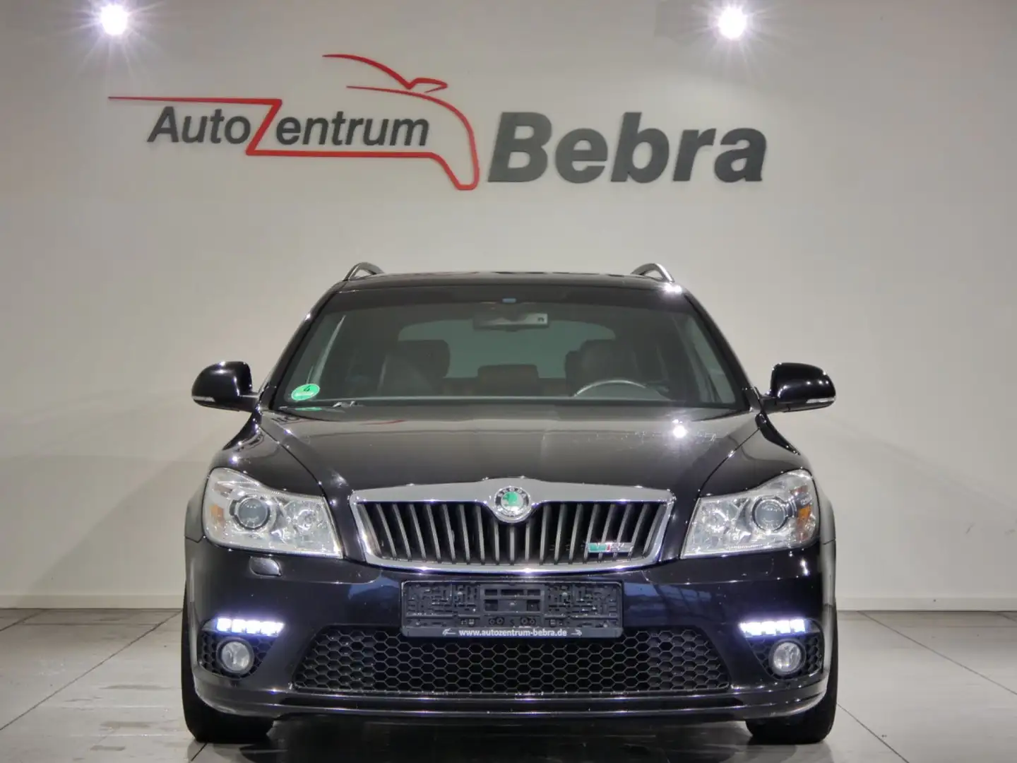 Skoda Octavia Combi 2.0 TDI RS Xenon/Leder/AHK/Navi Zwart - 2