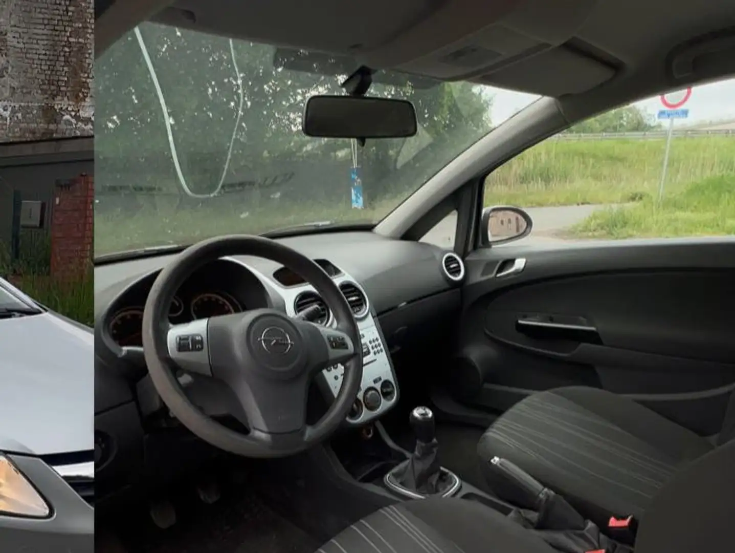 Opel Corsa Corsa 1.2i Enjoy Grijs - 1