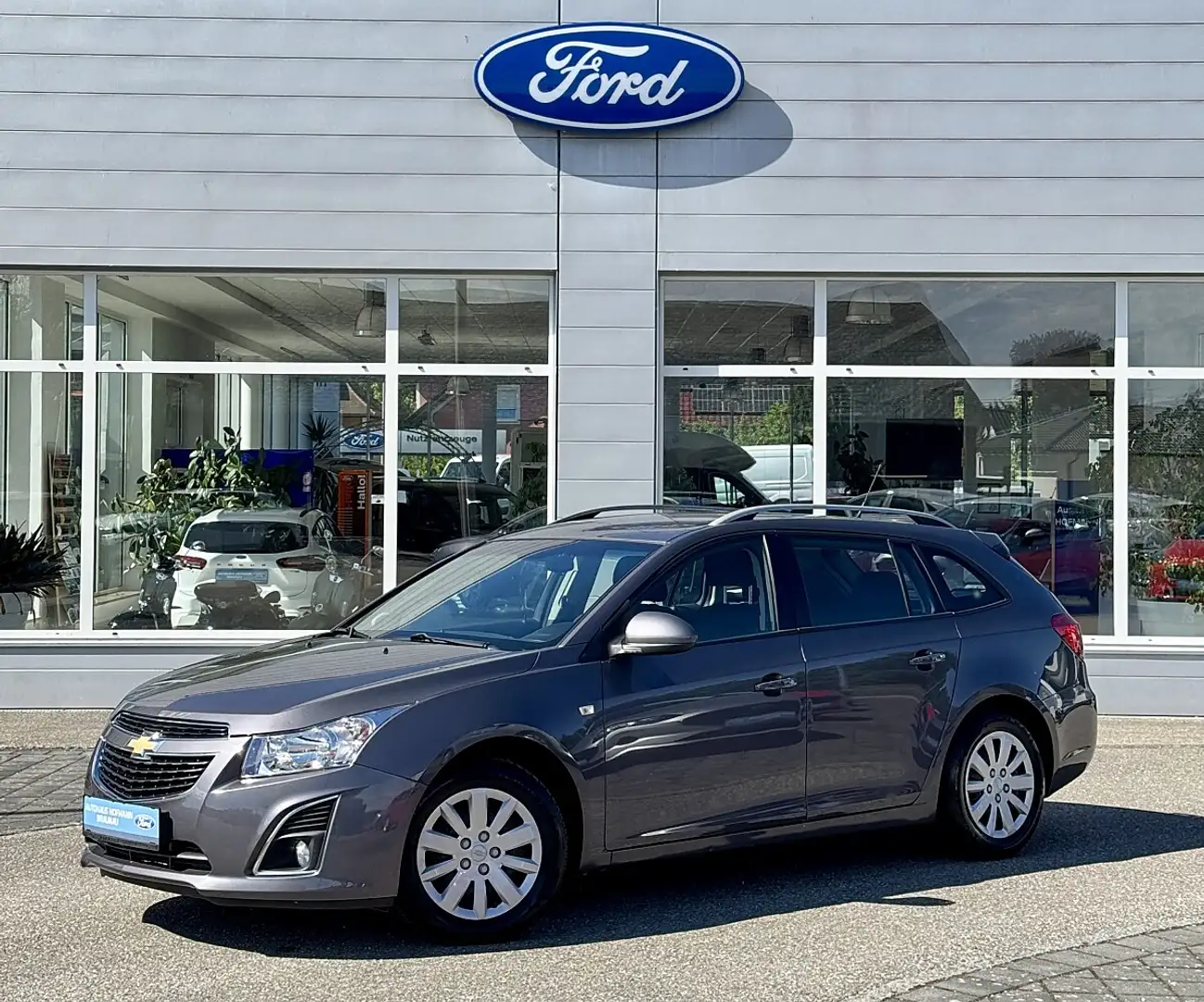 Chevrolet Cruze LT - Anhängerkupplung - Dachträger Grau - 1