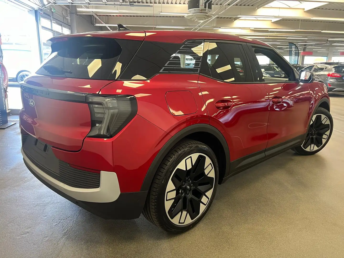 Ford Explorer Premium Extended Range RWD 77 kWh | Nu in de showr Rood - 2