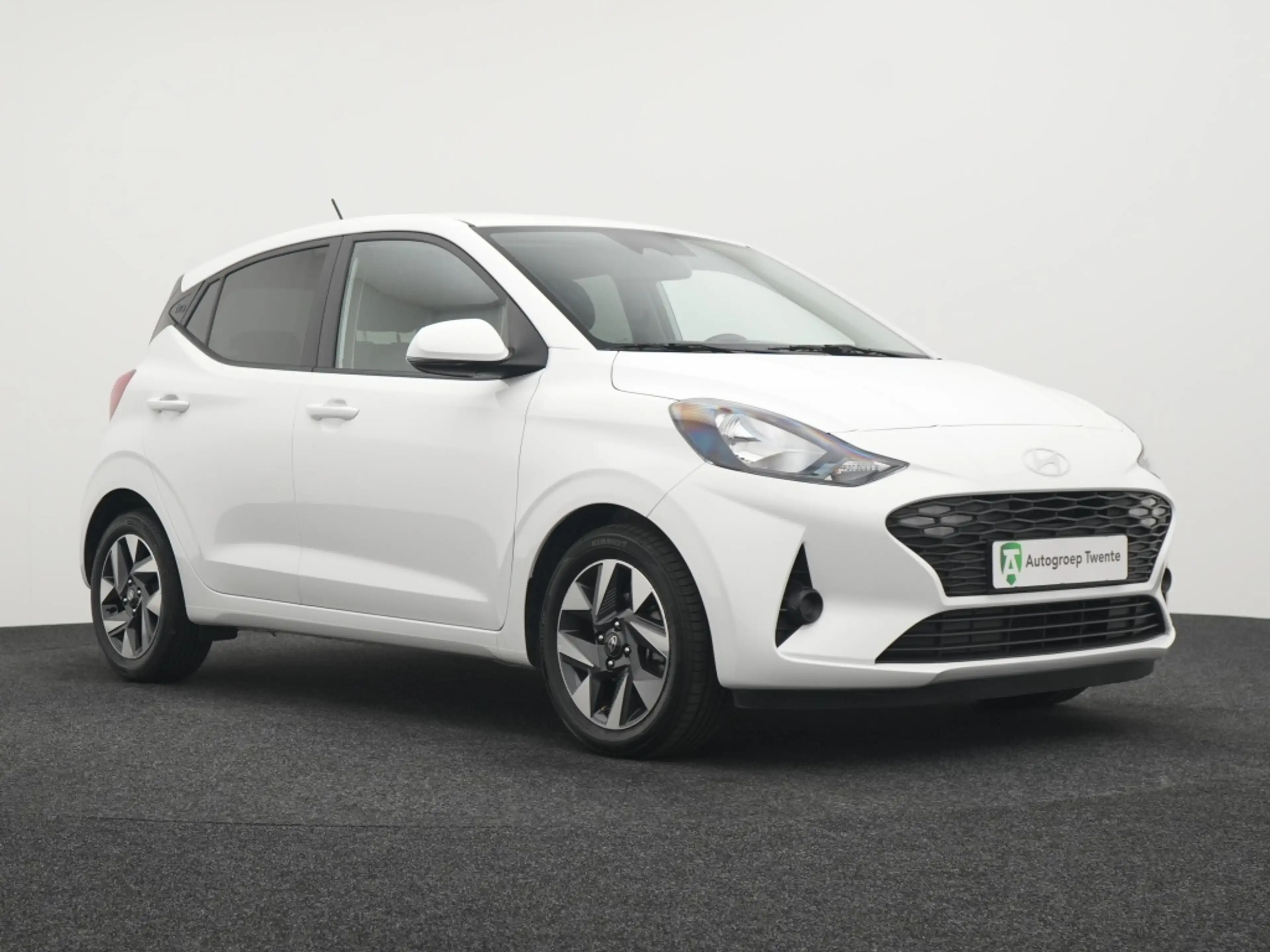 Hyundai i10 1.0 Comfort 5-zits Automaat | 15 inch LM | Private — photo 12