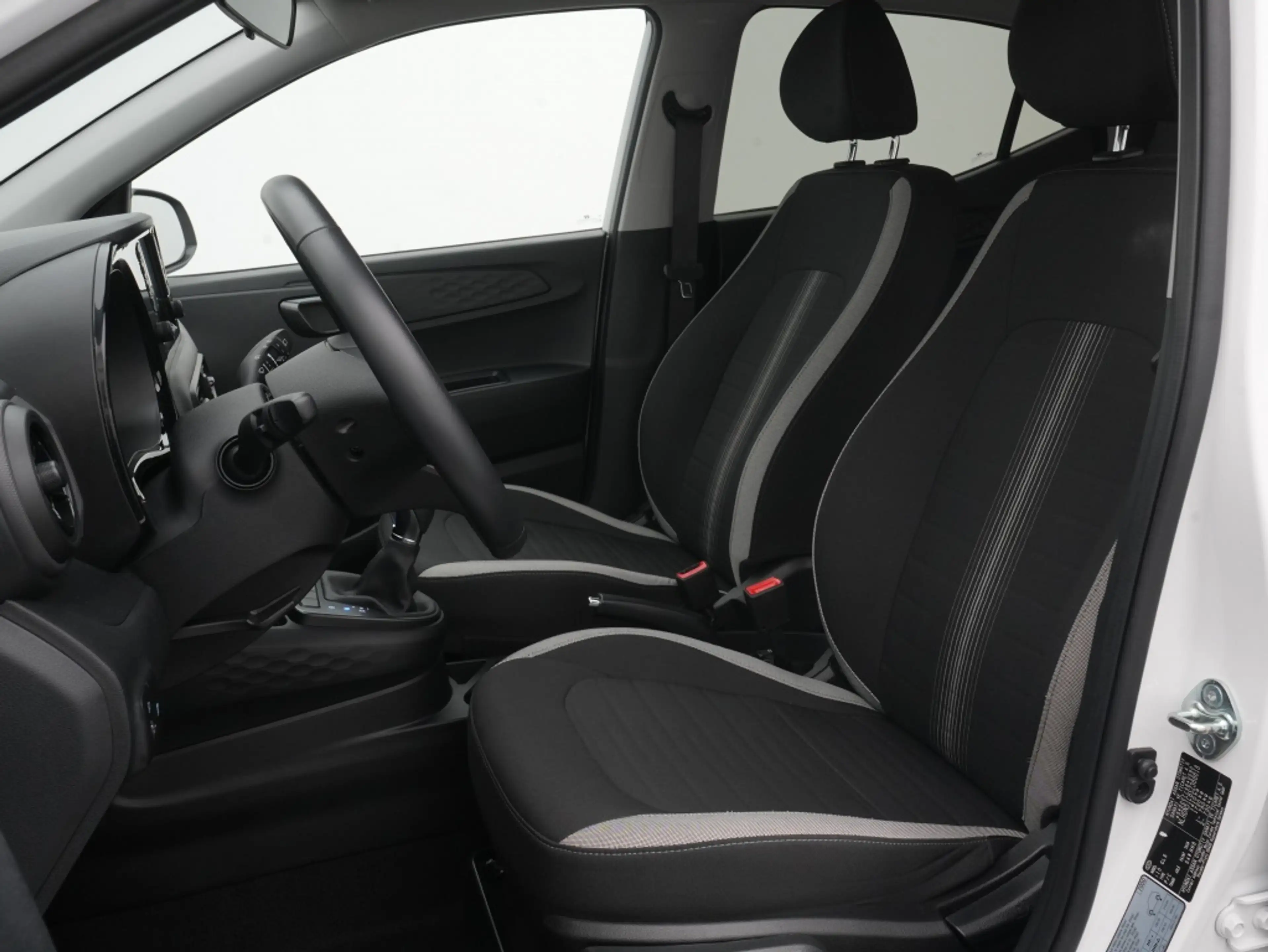 Hyundai i10 1.0 Comfort 5-zits Automaat | 15 inch LM | Private — photo 14
