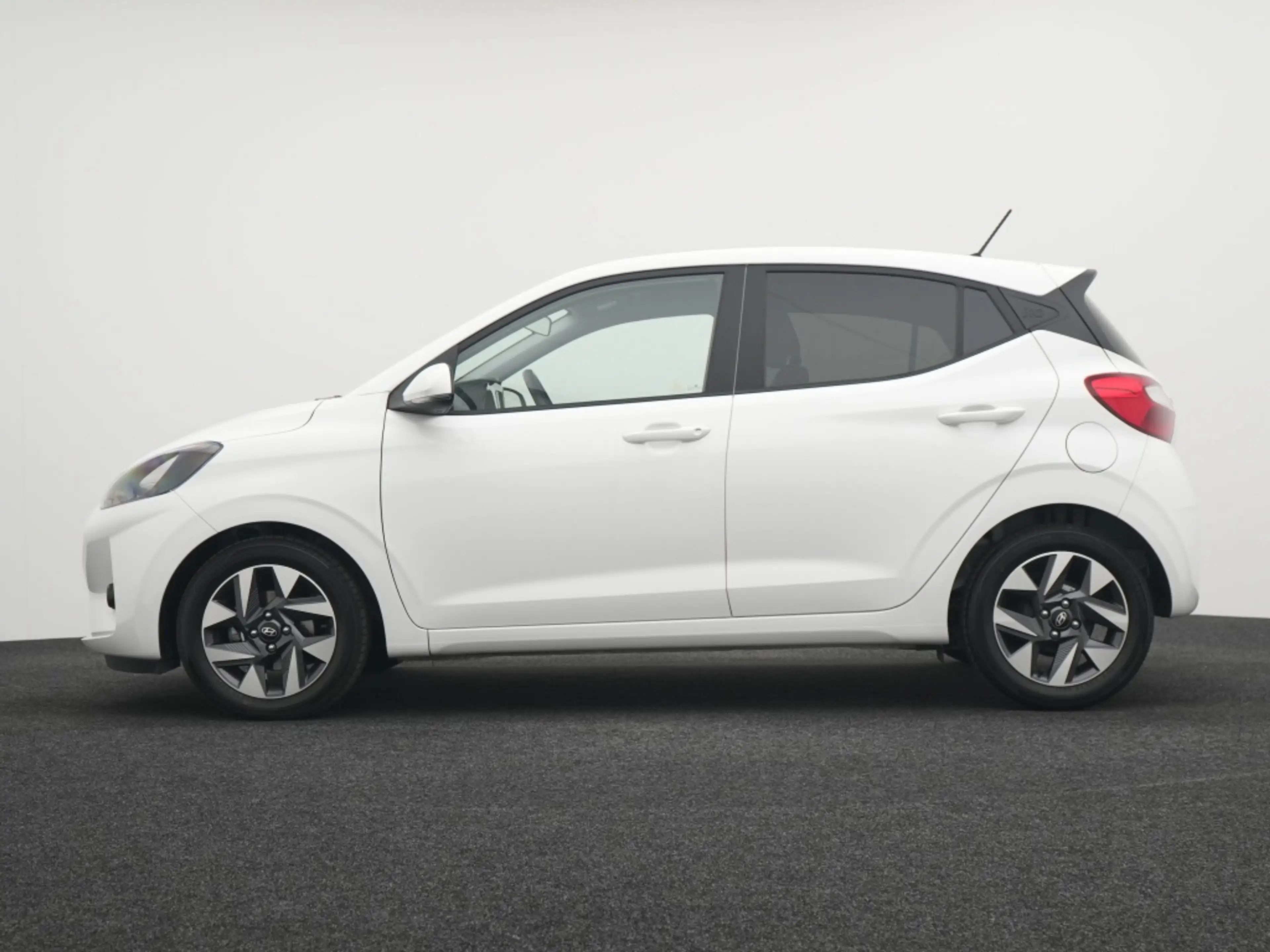 Hyundai i10 1.0 Comfort 5-zits Automaat | 15 inch LM | Private — photo 6