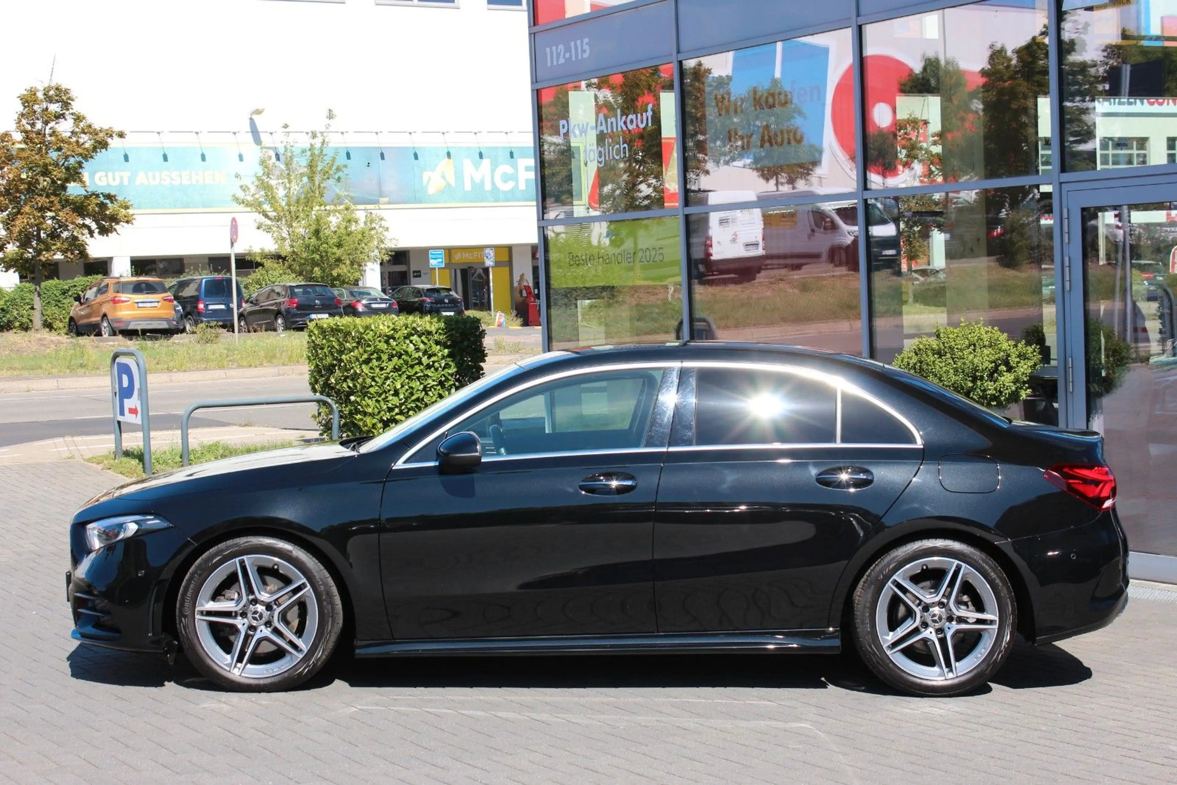 Mercedes-Benz A 220 d 4-M Limo AMG-Line Distr. Wide LED RFK — photo 4