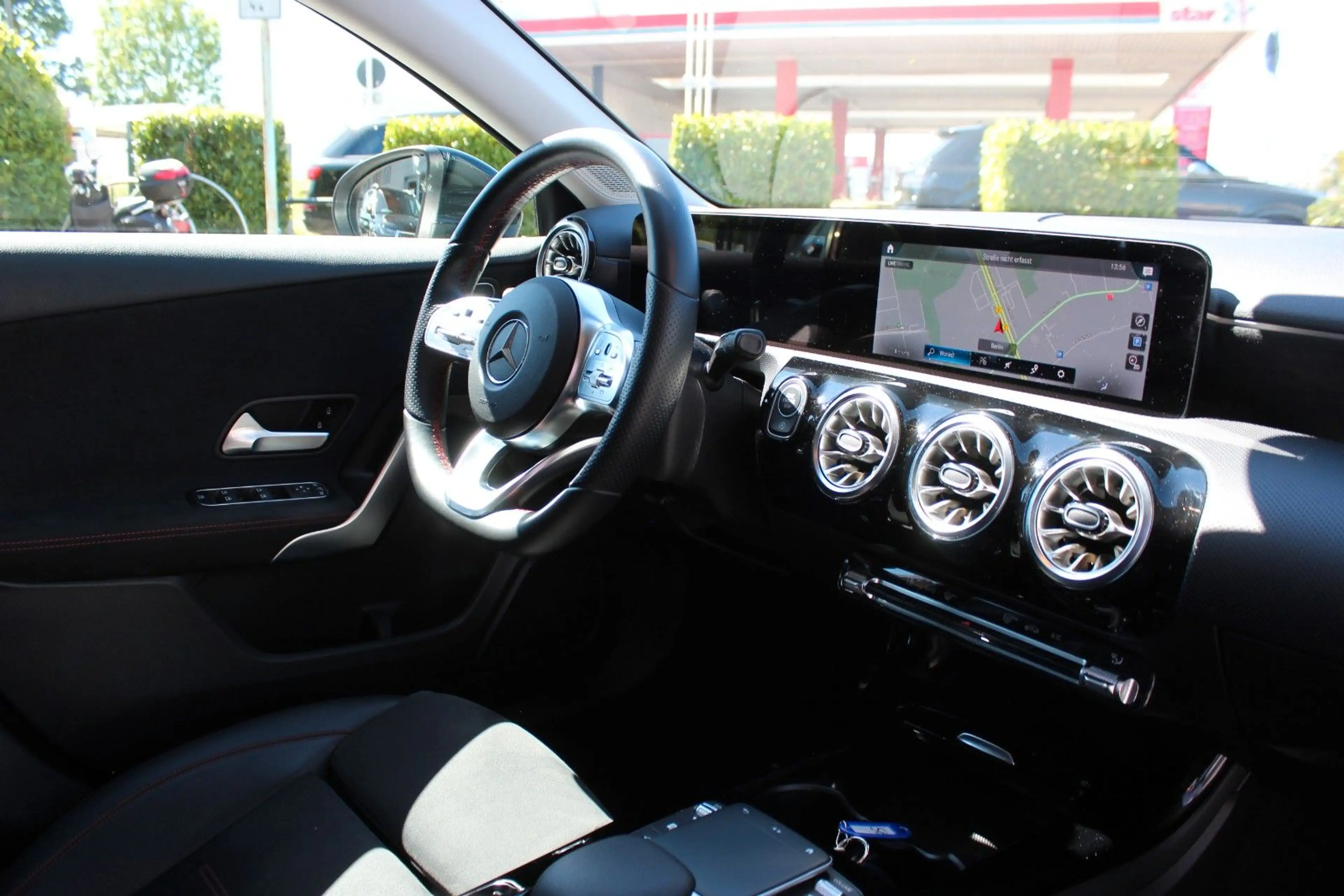 Mercedes-Benz A 220 d 4-M Limo AMG-Line Distr. Wide LED RFK — photo 8