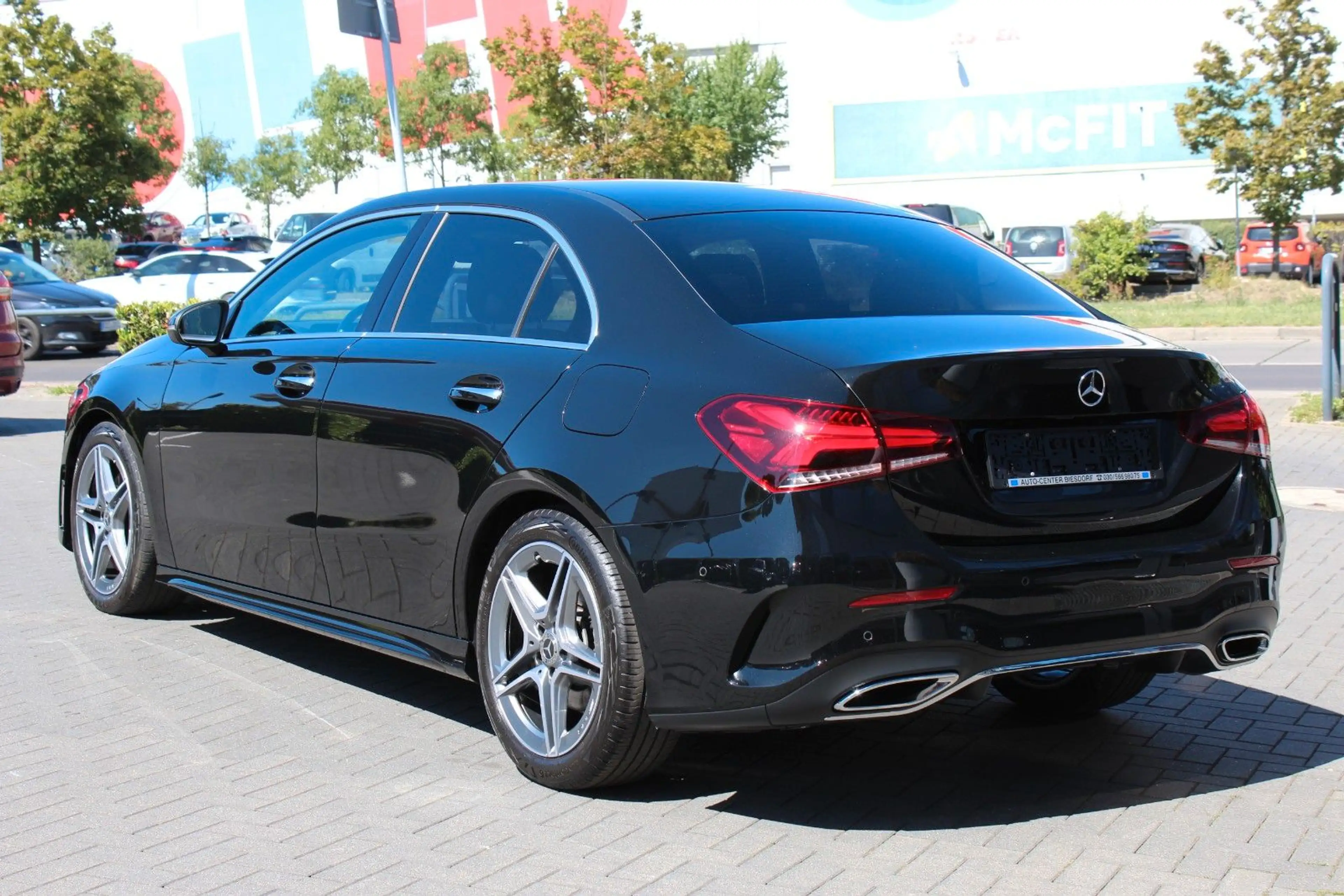 Mercedes-Benz A 220 d 4-M Limo AMG-Line Distr. Wide LED RFK — photo 6