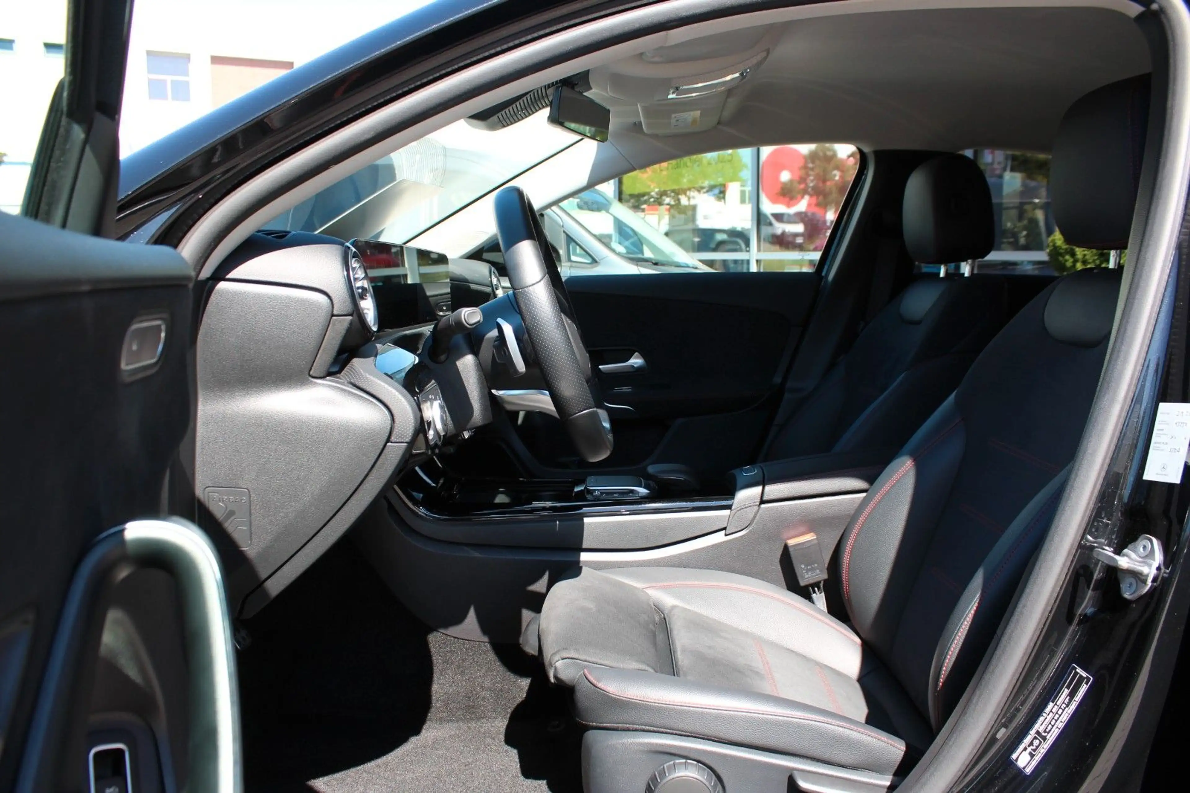 Mercedes-Benz A 220 d 4-M Limo AMG-Line Distr. Wide LED RFK — photo 15