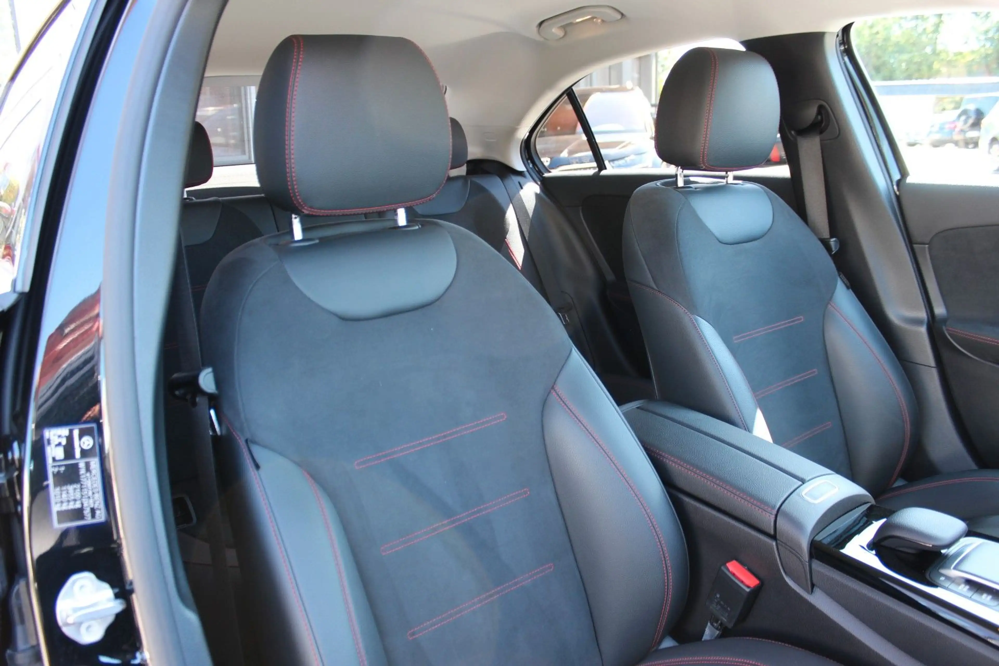 Mercedes-Benz A 220 d 4-M Limo AMG-Line Distr. Wide LED RFK — photo 11