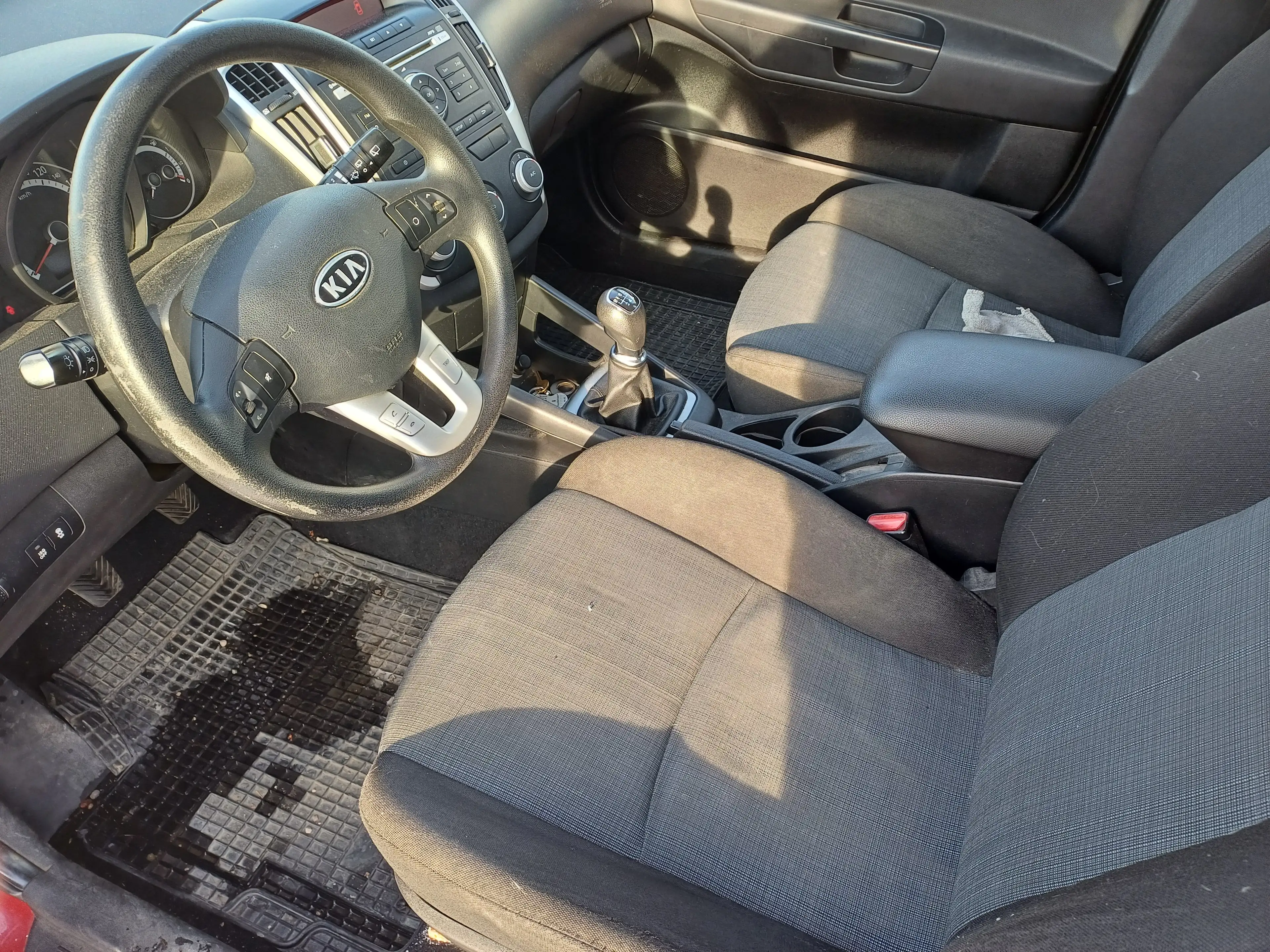 Kia Venga Venga 1,4 CRDi Fifa Samba Fifa Samba — photo 5