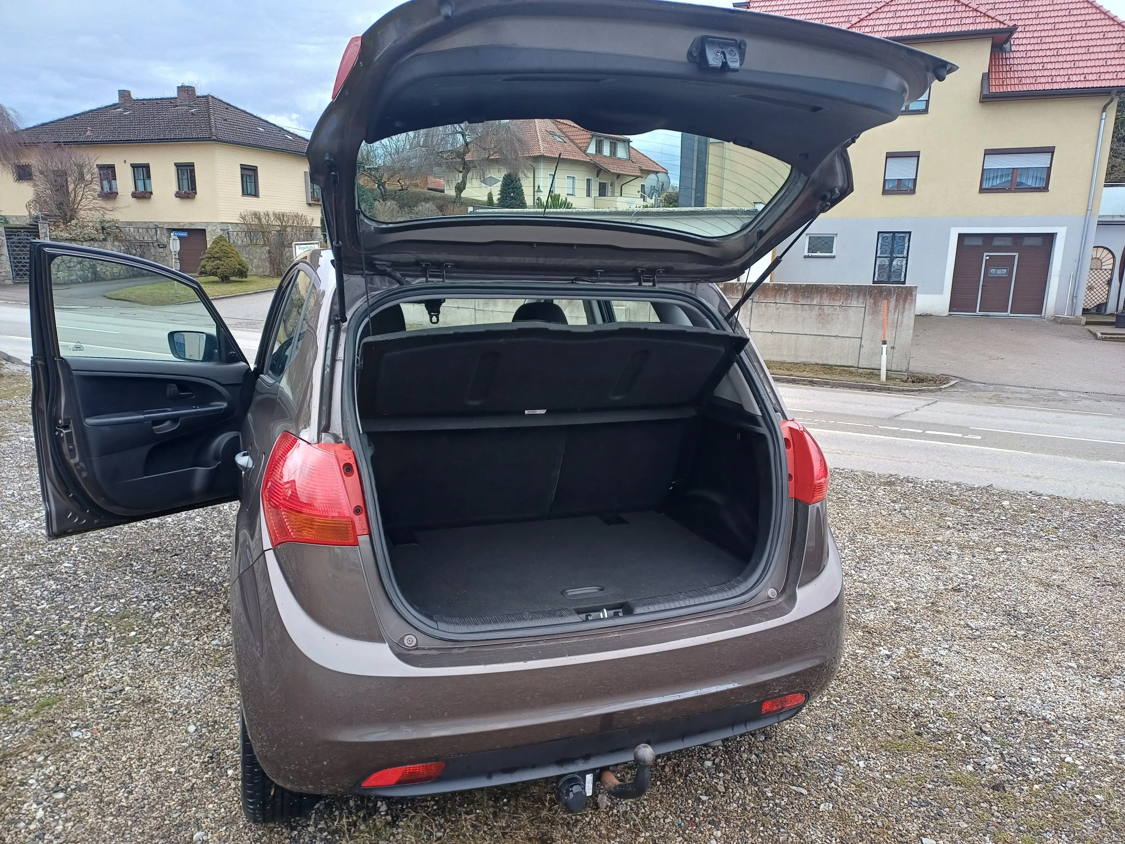 Kia Venga Venga 1,4 CRDi Fifa Samba Fifa Samba — photo 4