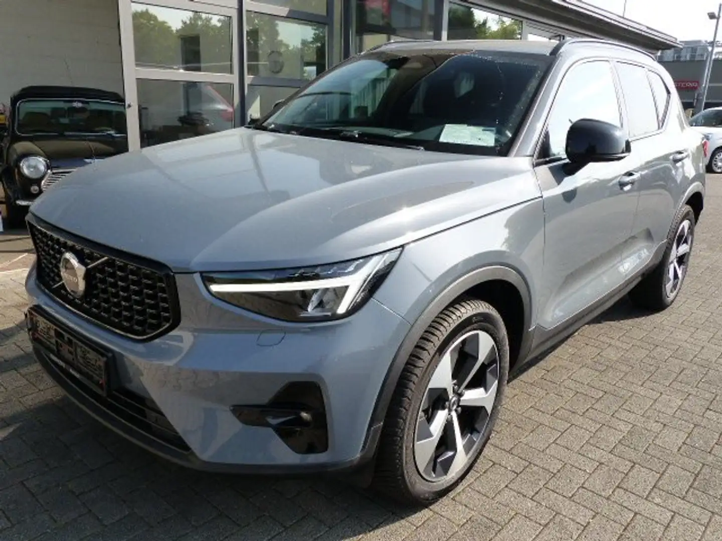 Volvo XC40 Plus Dark B4 Aut.*AHK*ALARM*19"*CAM*GOOGLE*CAM* Gris - 1