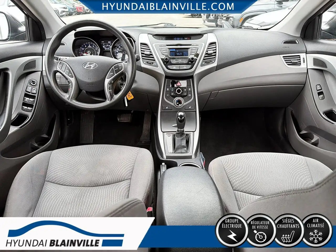 Hyundai ELANTRA снимка Hyundai ELANTRA