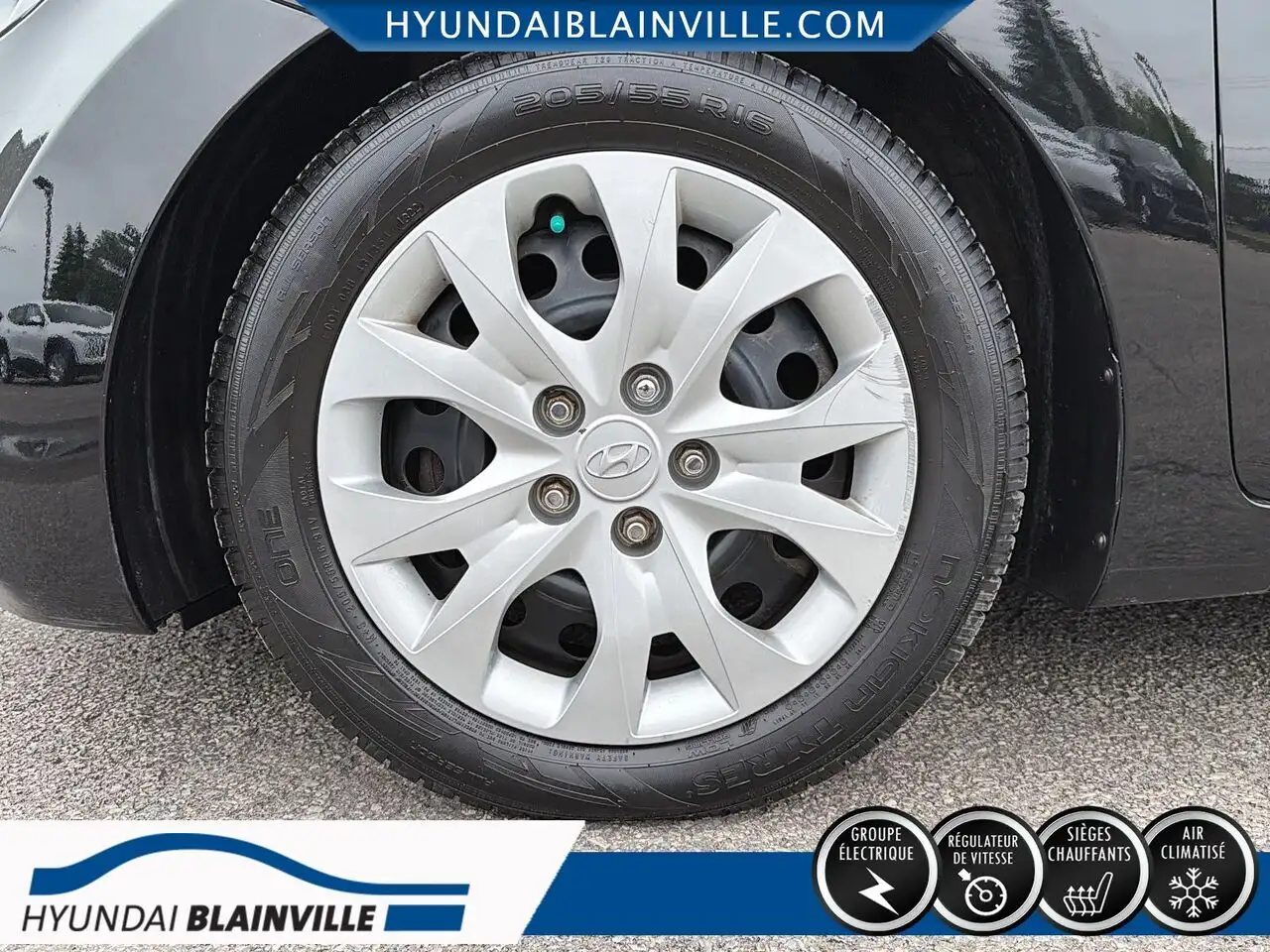 Hyundai ELANTRA снимка Hyundai ELANTRA