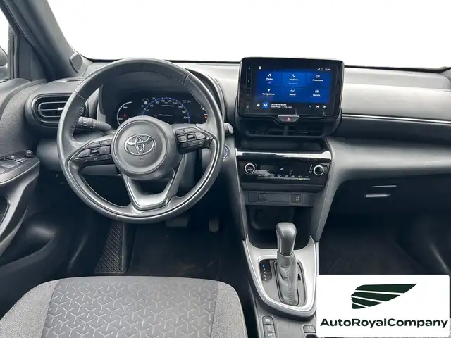 Toyota Yaris Cross view 3
