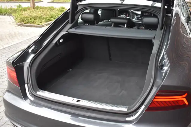 Audi A7 view 16