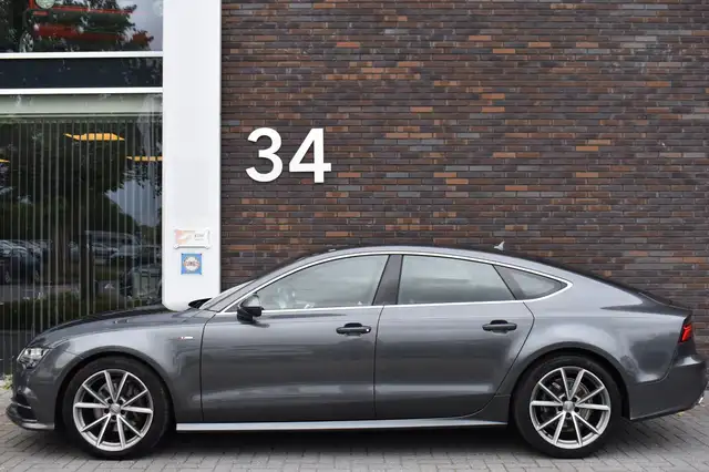 Audi A7 view 13