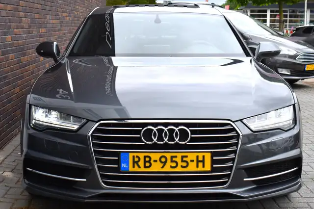 Audi A7 view 4