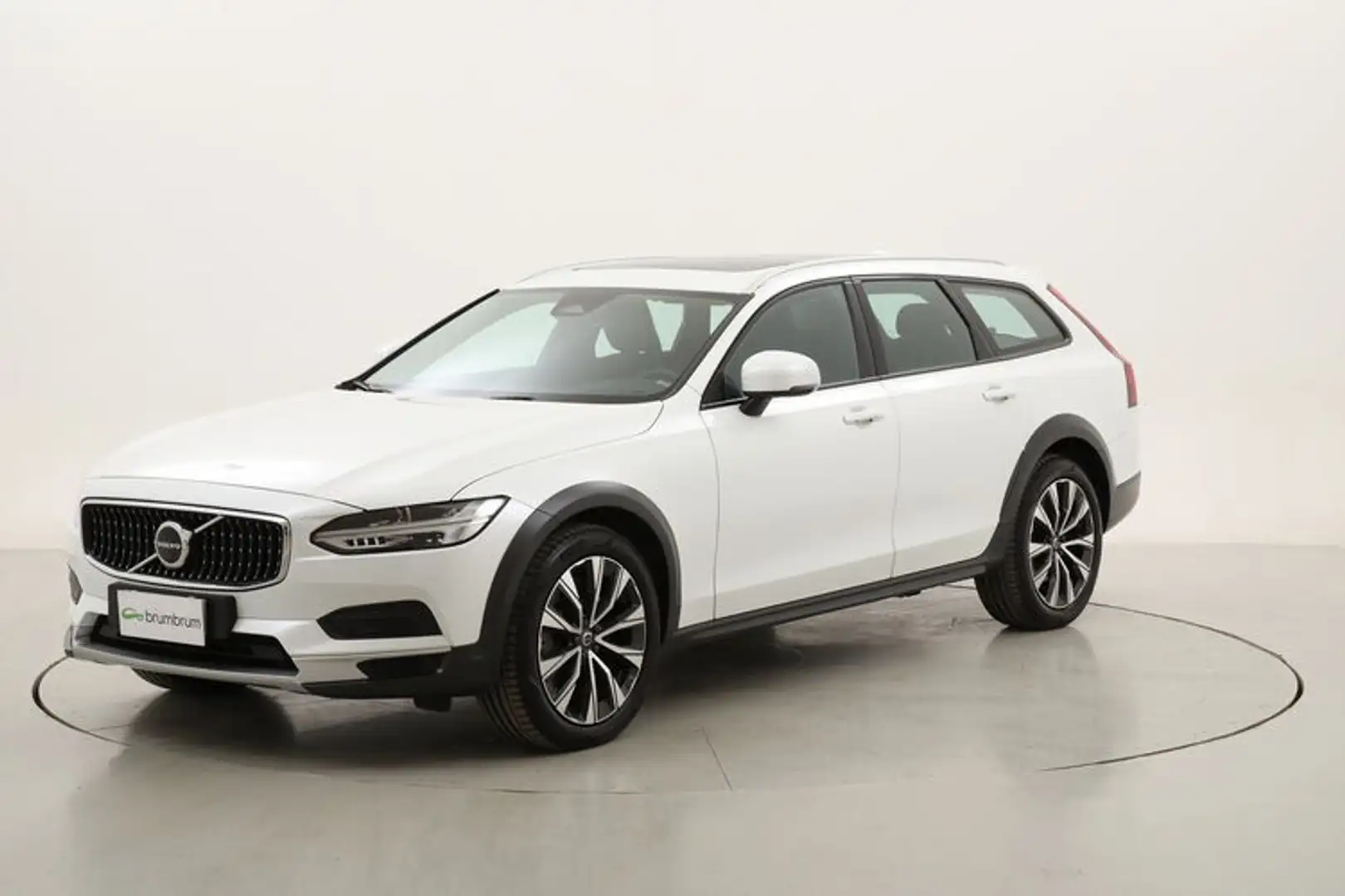 Volvo V90 Cross Country B4 (d) Plus AWD 2.0 Mild Hybrid 197CV Weiß - 1