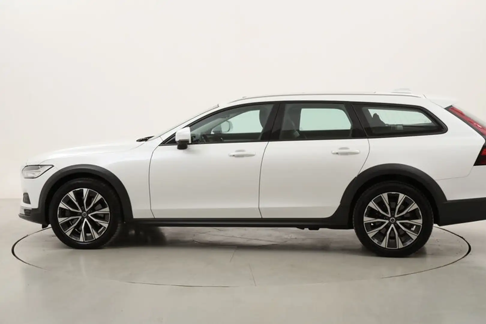 Volvo V90 Cross Country B4 (d) Plus AWD 2.0 Mild Hybrid 197CV Weiß - 2