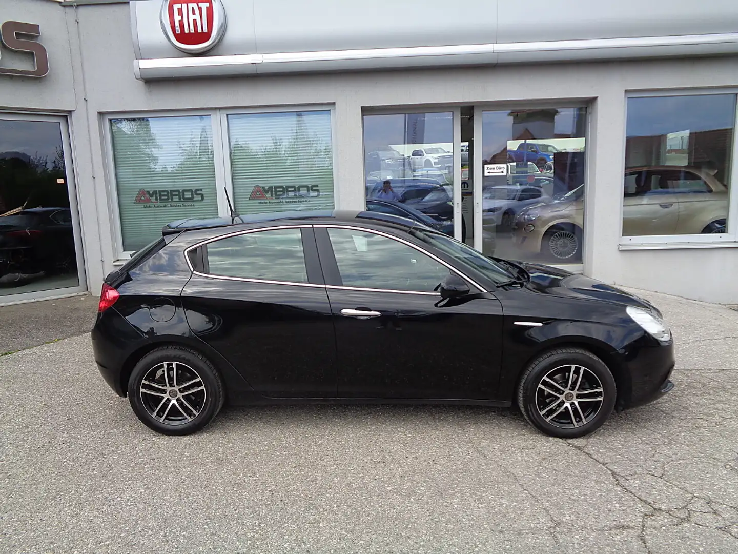 Alfa Romeo Giulietta Distinctive 1,4 TB Schwarz - 2