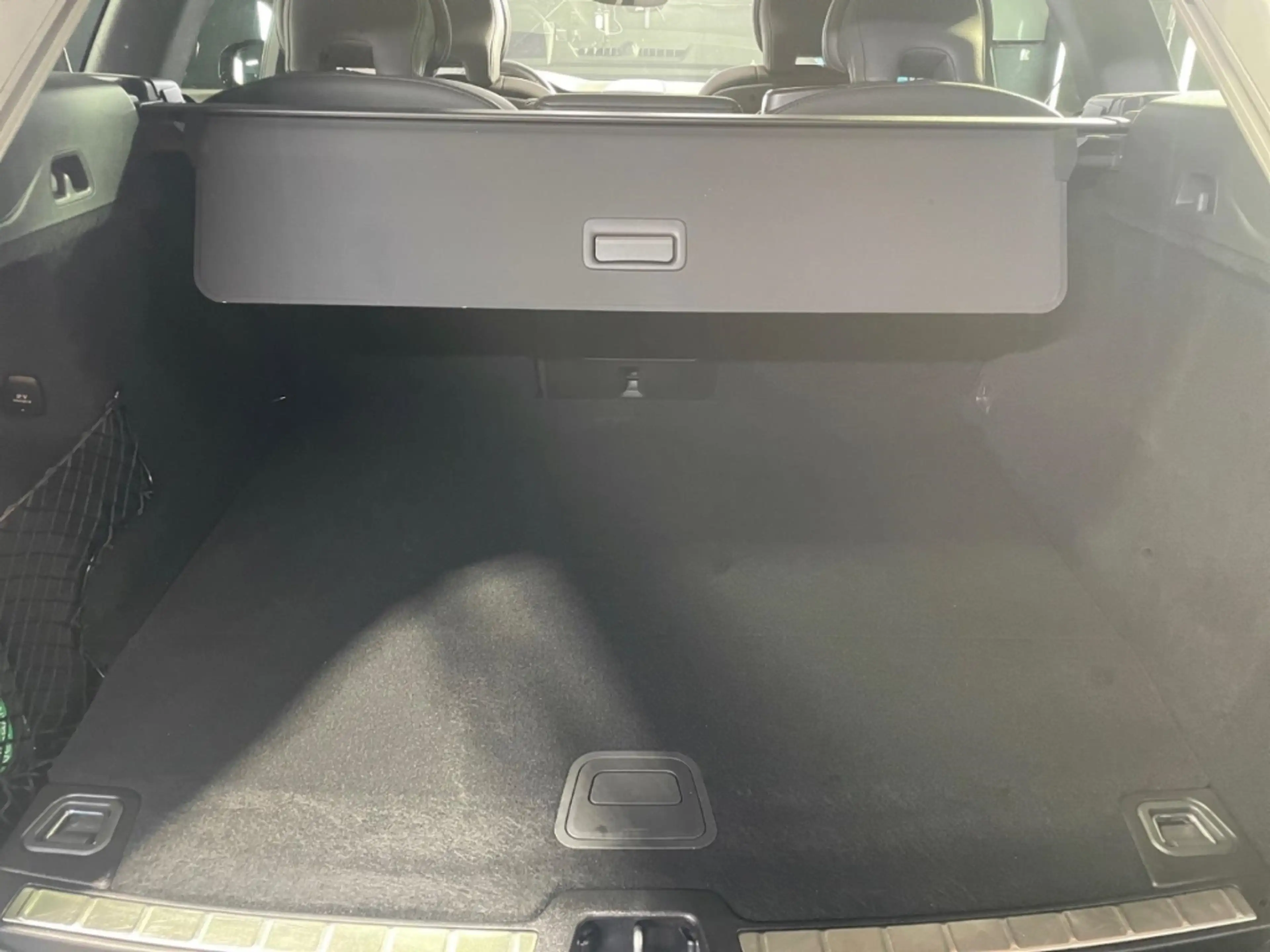 Volvo XC60 T6 AWD Plus Dark Pano 360Grad 21Zoll Head-Up — photo 12