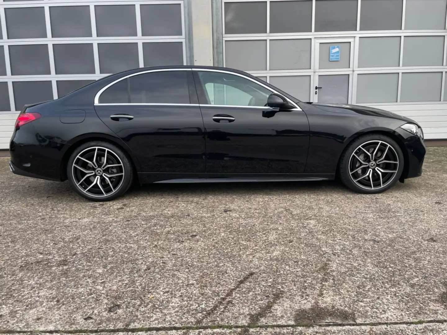 Mercedes-Benz C 220 d AMG PANO  MBUX LED HUD 19 Schwarz - 1