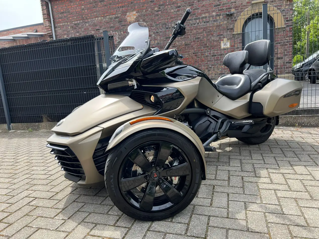 Can-Am Spyder F3