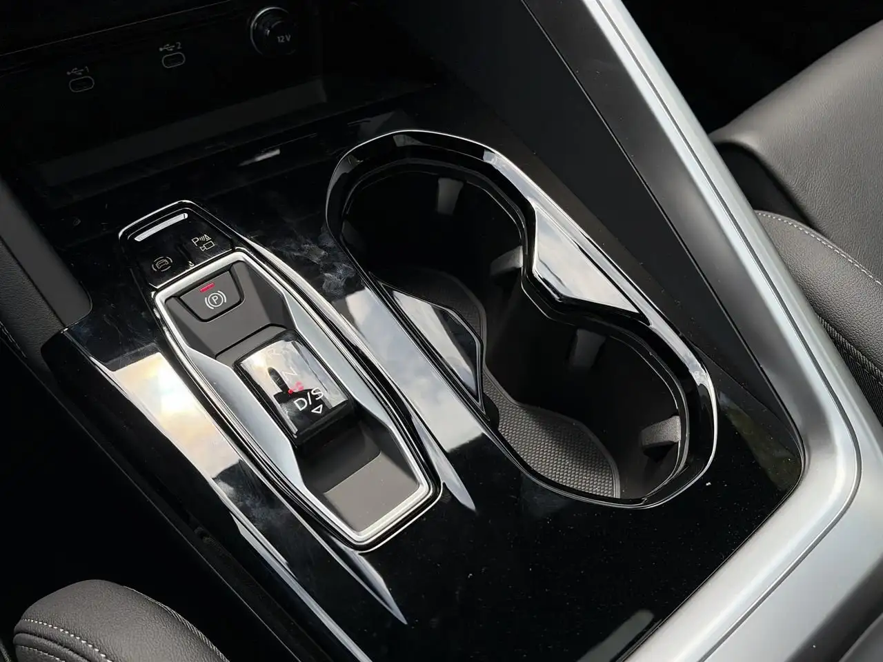 Audi Q5 снимка Audi Q5