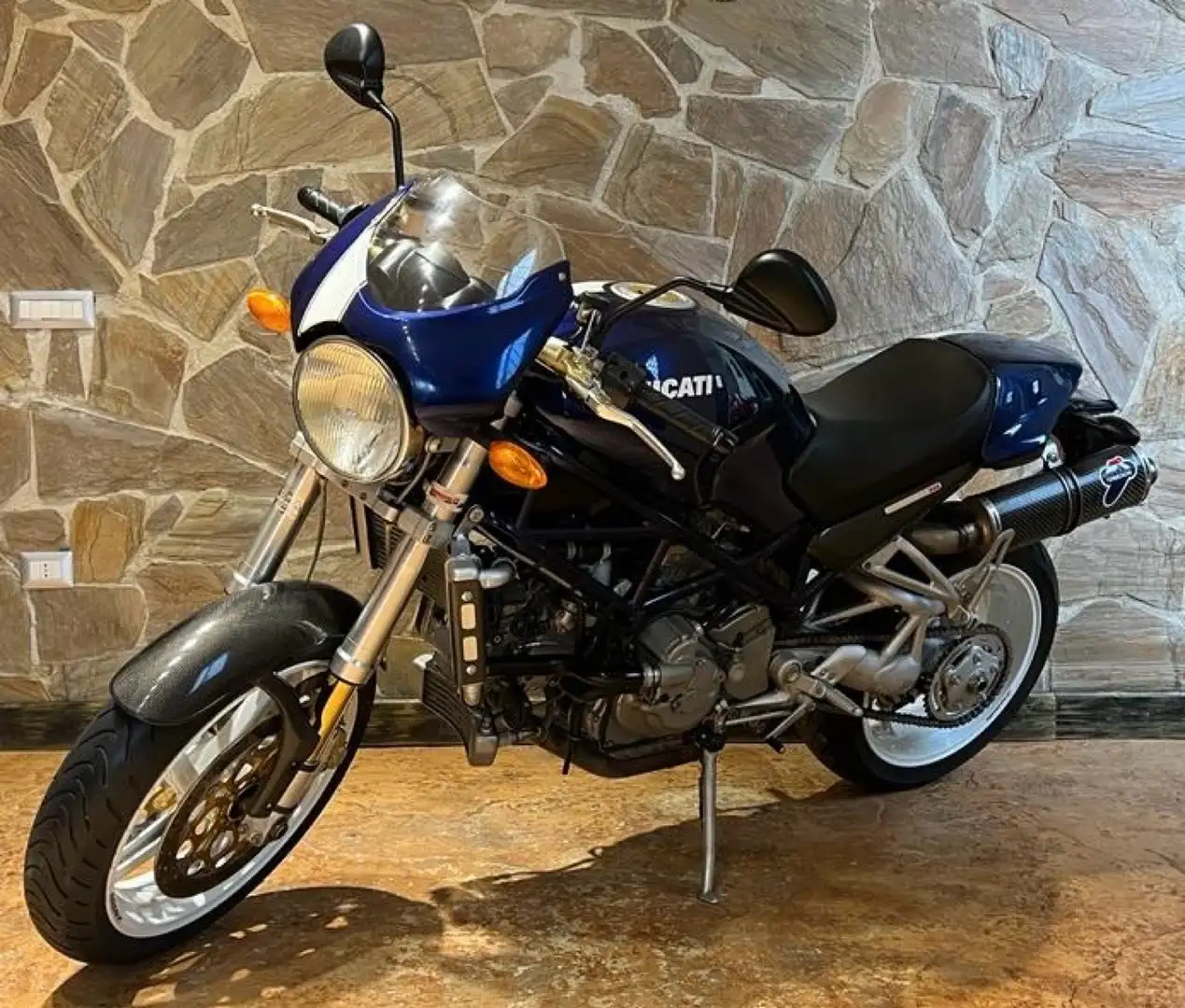 Ducati Monster S4R - 1