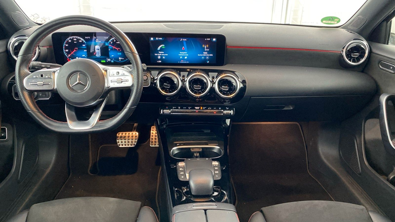 Mercedes-Benz A 250 e — photo 12