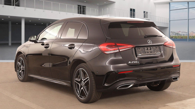 Mercedes-Benz A 250 e — photo 4