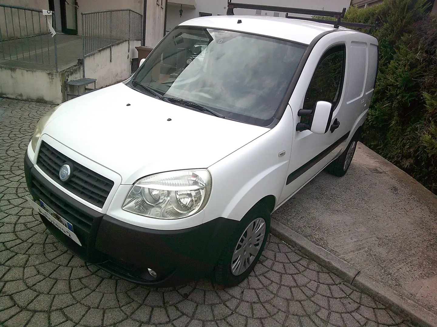 Fiat Doblo Cargo 1.3 mjet Weiß - 1