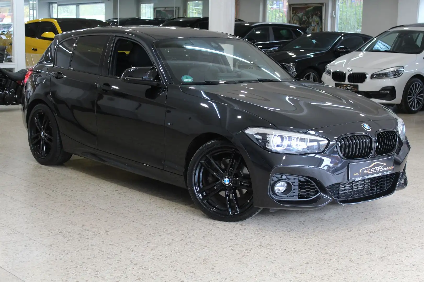 BMW 120 d"Edition"M-Sport Paket"Leder"LED"Navi"18Zol Schwarz - 1