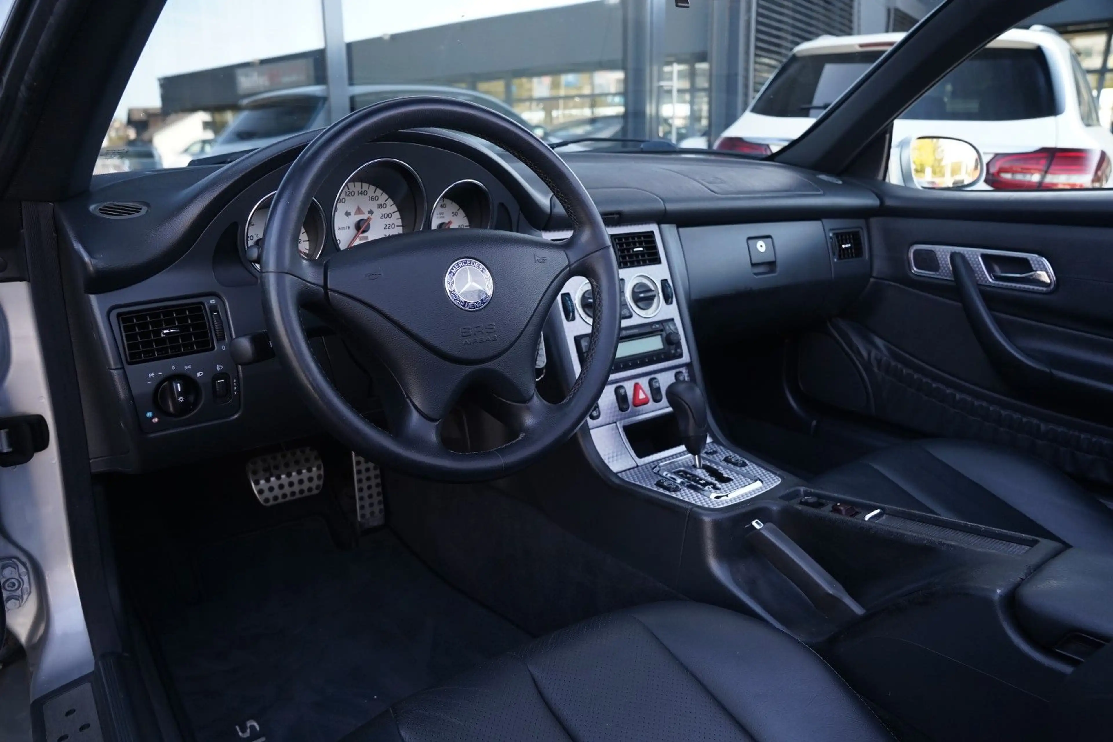 Mercedes-Benz SLK 200 KOMPRESSOR AMG Automatik-Leder-SitzHZG — photo 11