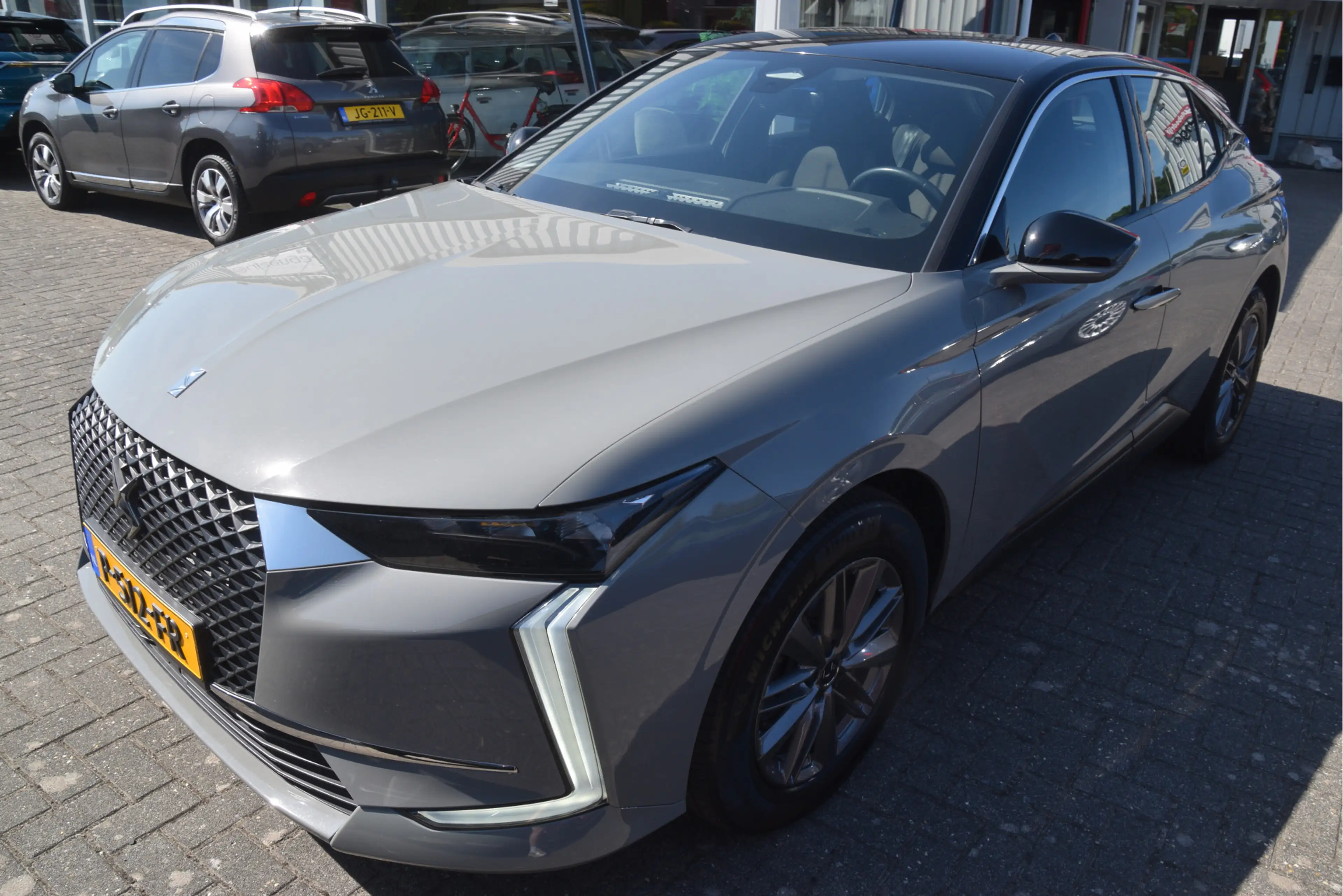 DS Automobiles DS 4 1.2 PureTech Bastille Carplay | DAB | LMV | Keyles — photo 2