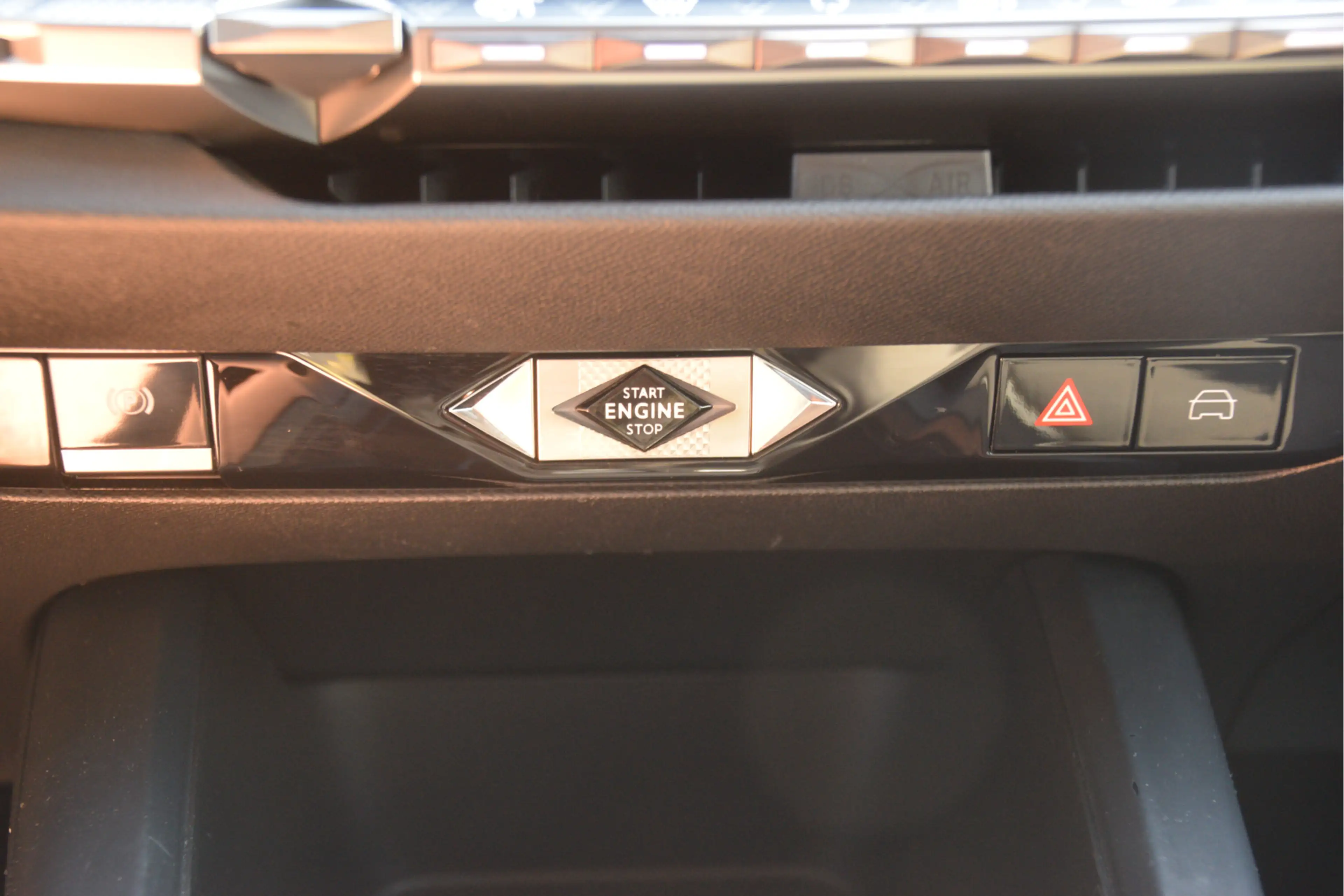 DS Automobiles DS 4 1.2 PureTech Bastille Carplay | DAB | LMV | Keyles — photo 24